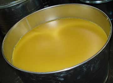 China Anhydrous Lanolin Factory & Suppliers Offer High Quality Lanolin
